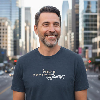 T-shirt Motivazionale "Failure Is Just Part of My Journey" – Maglietta Unisex sulla Resilienza