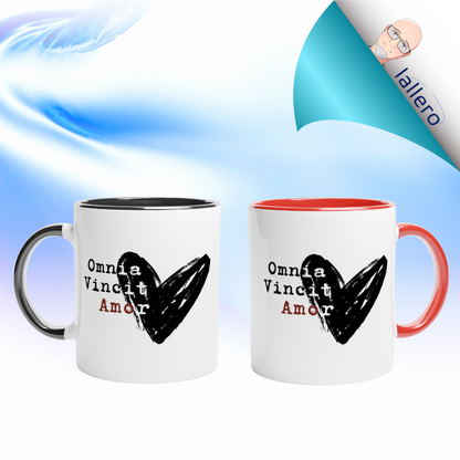 Omnia Vincit Amor – Tazza in Ceramica d'Autore: l'Amore Vince Tutto!